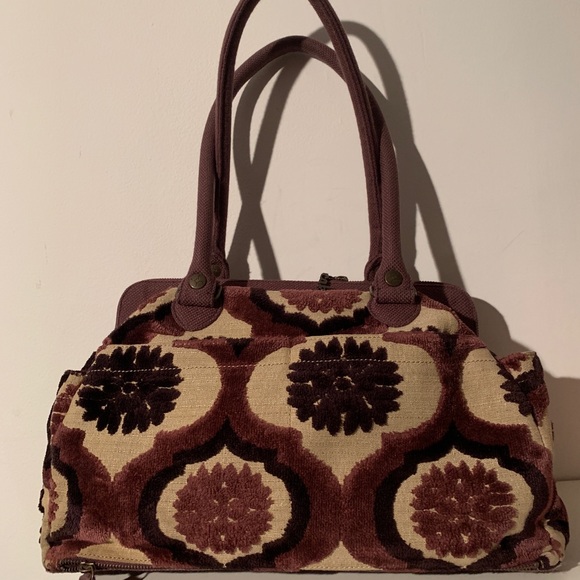 Gently Used Cake by Petunia Cosmopolitan Carryall - Picture 2 of 7